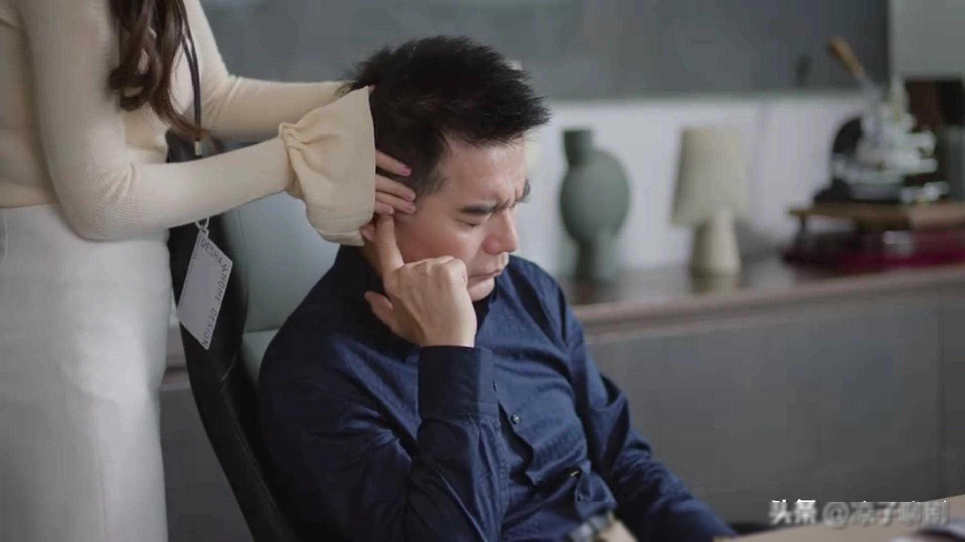 手术室门口的守候，一抹温暖的等待