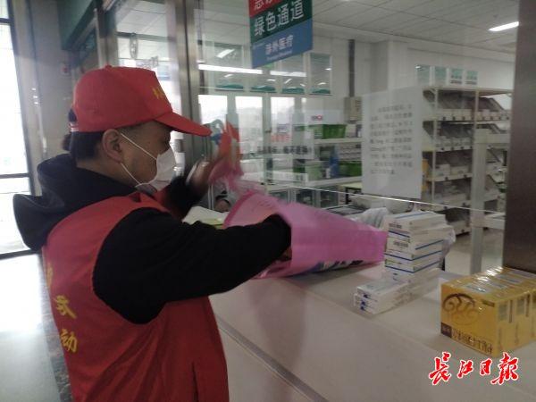 去医院拿药是否需要挂号？——一次就医体验的深度解析