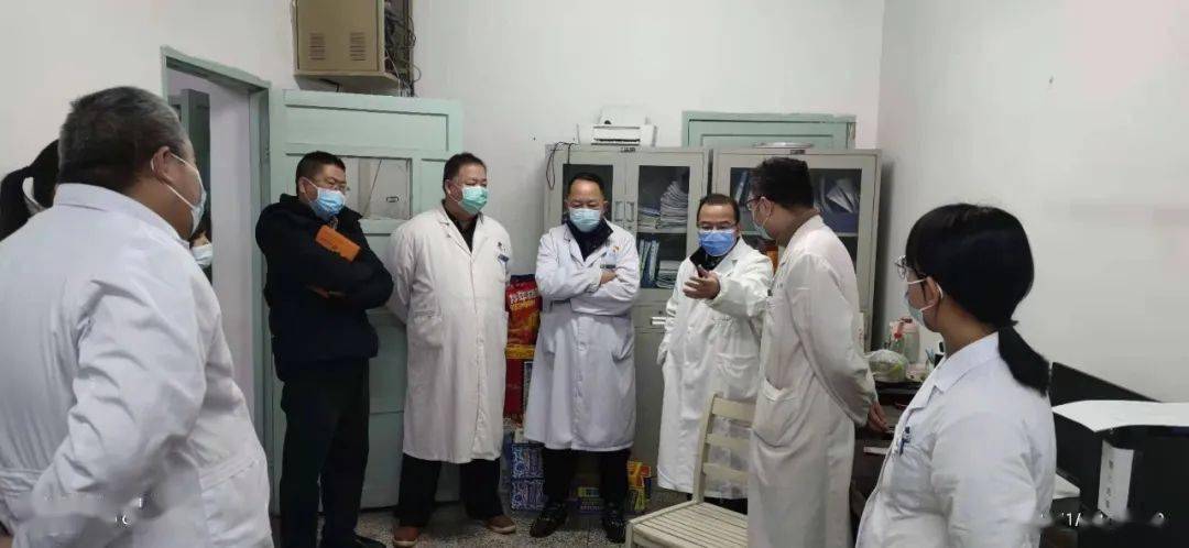 周末牙科服务，医院周末上班吗？