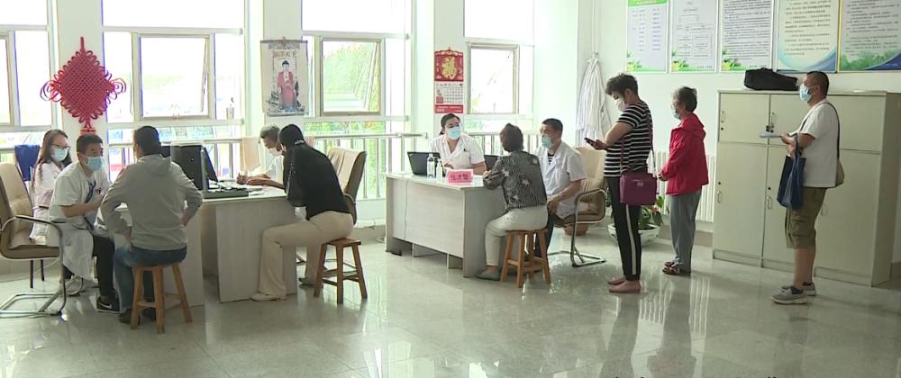 千佛山医院妇科主任，守护女性健康的温柔守护者