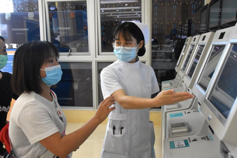 探访三甲医院周日服务，医疗资源如何应对周末需求？