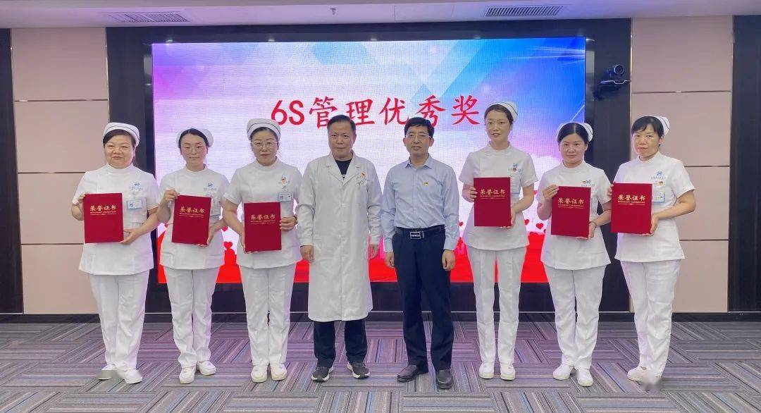 探秘三甲医院医生的工作时间，几点下班的背后故事