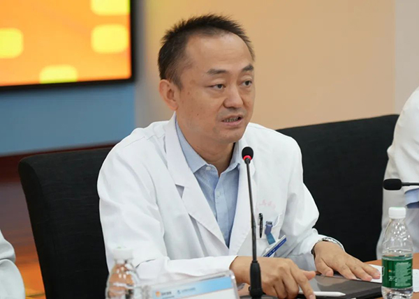 医院院长，引领医疗航向的领航者