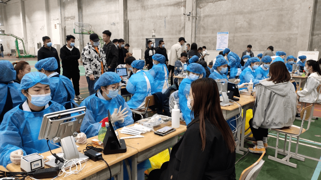 校医院，英文表达与校园健康守护