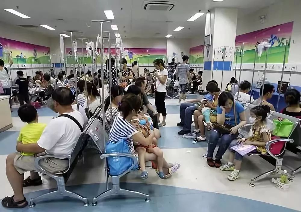 医院照片实拍，儿科的温暖与关怀