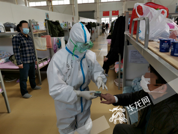 照片背后的力量，方舱医院的高清影像与抗疫精神