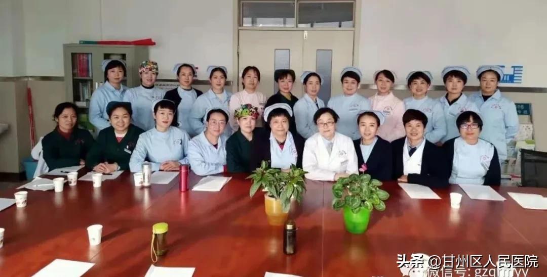 医院PPT背景图片，营造专业与温馨的视觉氛围