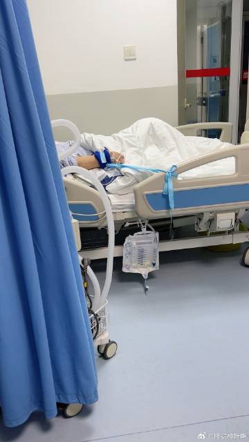 真实医院病床，无水印图片背后的故事