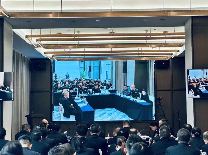 医院召开紧急会议的现场图片