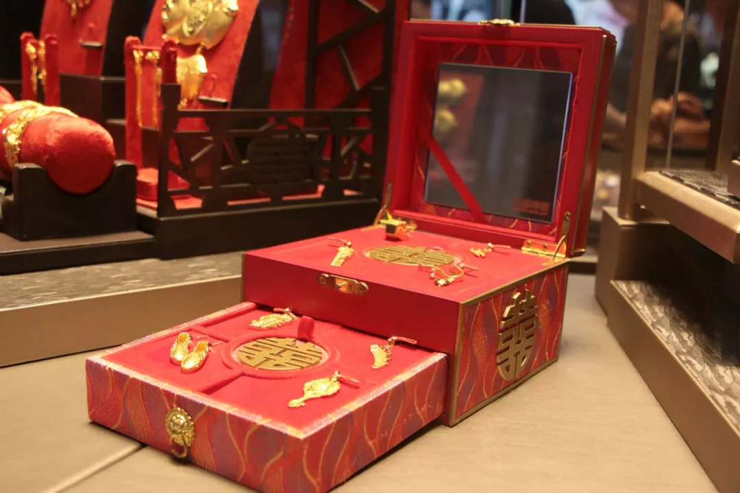 澳门六福金价今日一克之变，视频揭秘最新金价动态